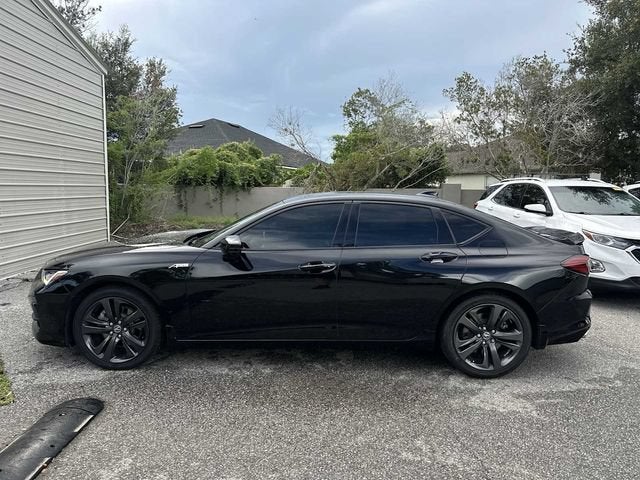 Acura TLX 2022 con paquete A-SPEC