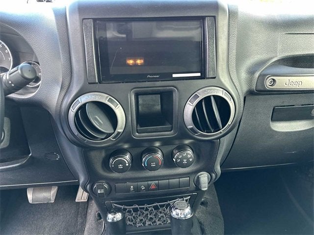 Jeep Wrangler Unlimited Sport 2017