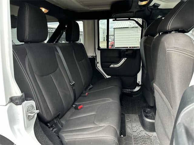 Jeep Wrangler Unlimited Sahara 2015