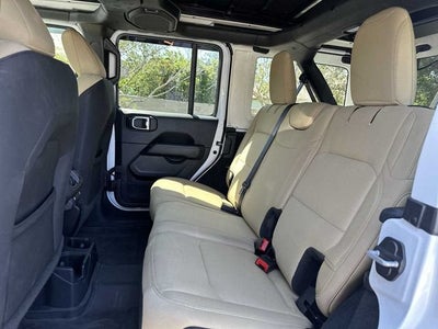 Jeep Wrangler Unlimited Sahara 4x4 de 2022