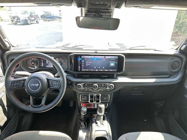 Jeep Wrangler Rubicon de 4 puertas y tracción 4x4, 2024