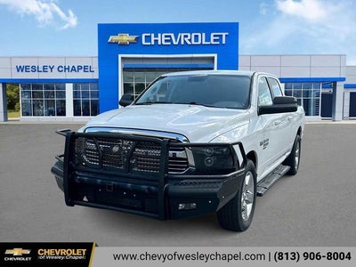 RAM 1500 Classic Big Horn de 2019, cabina doble, tracción 4x2, caja de 6'4"