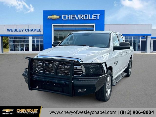 RAM 1500 Classic Big Horn de 2019, cabina doble, tracción 4x2, caja de 6'4"
