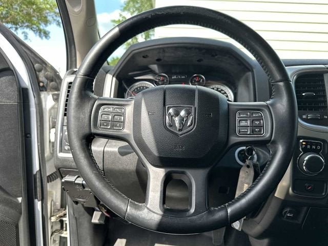 RAM 1500 Classic Big Horn de 2019, cabina doble, tracción 4x2, caja de 6'4"