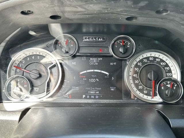 RAM 1500 Classic Big Horn de 2019, cabina doble, tracción 4x2, caja de 6'4"