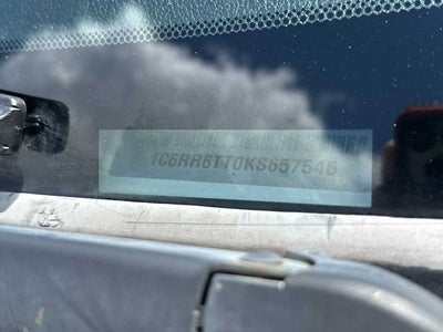 RAM 1500 Classic Big Horn de 2019, cabina doble, tracción 4x2, caja de 6'4"