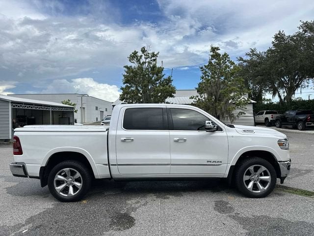 RAM 1500 Limited Crew Cab 4x2 de 2021 con caja de 5'7"