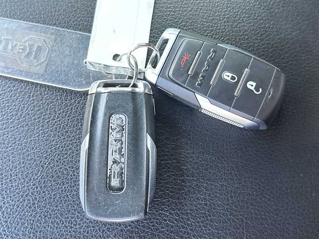 RAM 1500 Big Horn Crew Cab 4x2 de 2022 con caja de 1,93 m