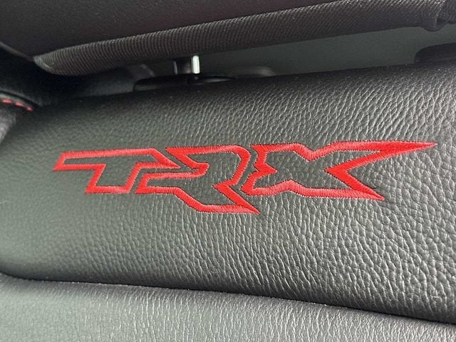 RAM 1500 TRX Crew Cab 4x4 de 2022 con caja de 5'7"