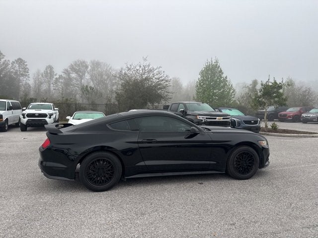 Ford Mustang EcoBoost 2017