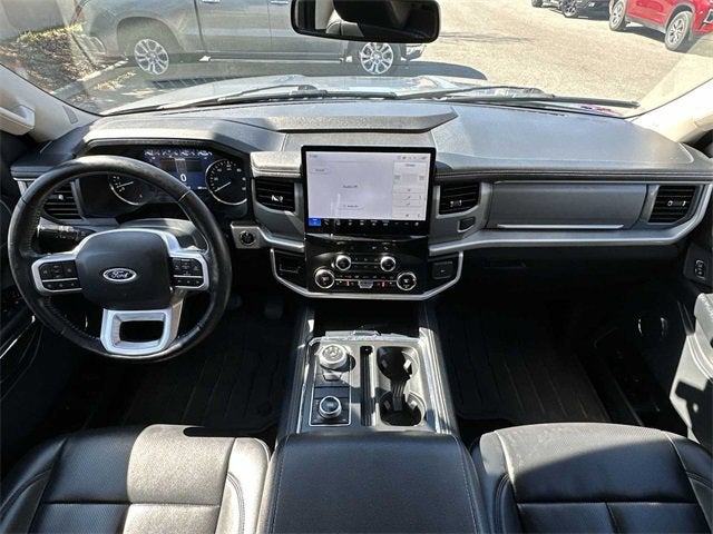 Ford Expedition XLT 2022