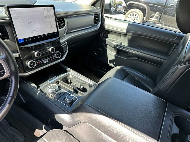 Ford Expedition XLT 2022