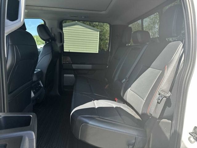 Ford F-250 LARIAT 2024