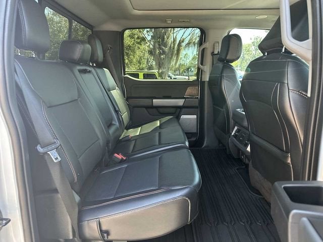 Ford F-250 LARIAT 2024