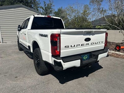Ford F-250 LARIAT 2024