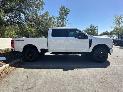 Ford F-250 LARIAT 2024
