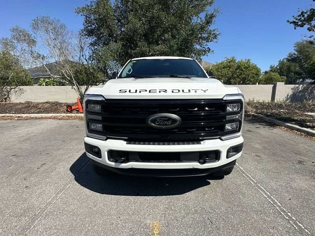 Ford F-250 LARIAT 2024