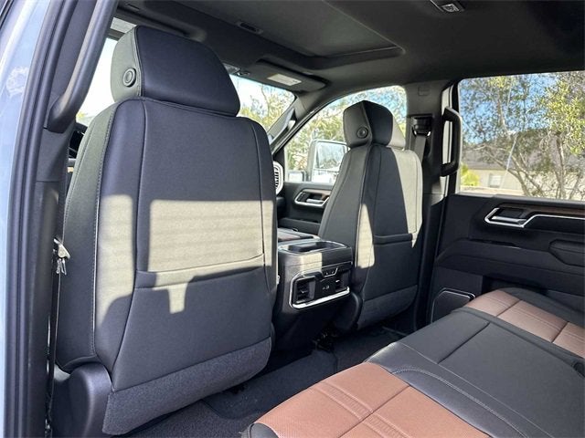 Chevrolet Silverado 3500 HD High Country DRW 2026