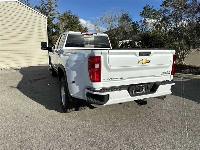 Chevrolet Silverado 3500 HD High Country DRW 2026