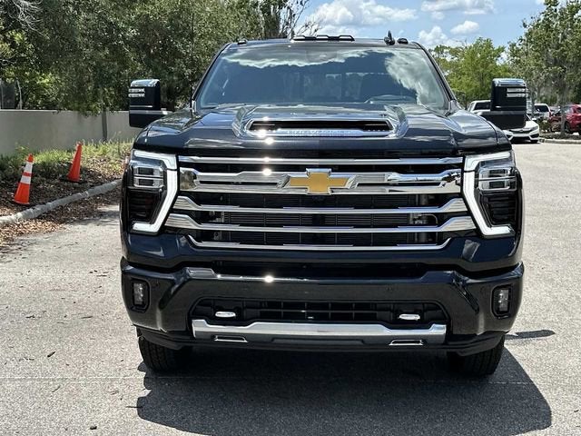 Chevrolet Silverado 3500 HD High Country DRW 2026