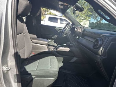 Chevrolet Colorado WT 2024