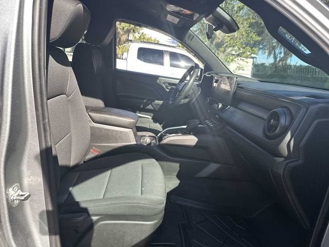Chevrolet Colorado WT 2024