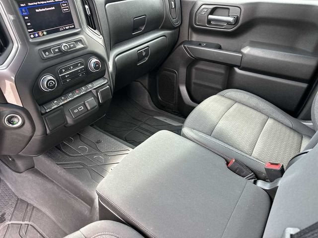 Chevrolet Silverado 1500 Custom 2024