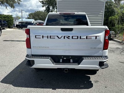 Chevrolet Silverado 1500 LTD Custom 2022