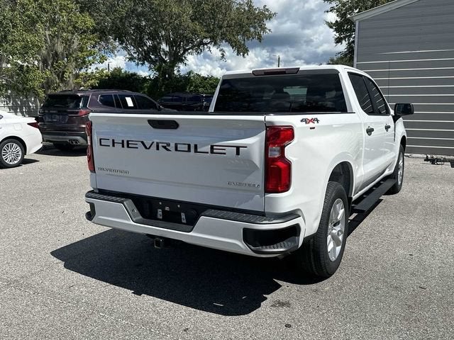 Chevrolet Silverado 1500 LTD Custom 2022