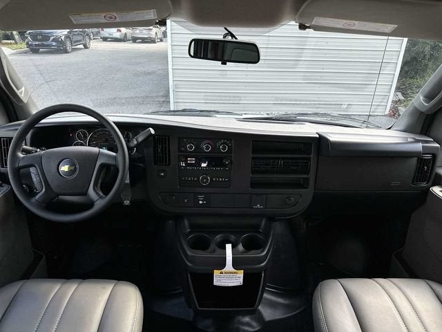 Chevrolet Express Cargo WT 2026