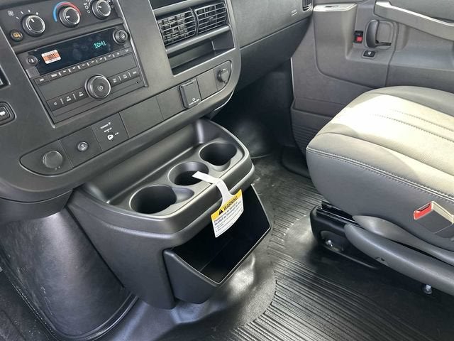 Chevrolet Express Cargo WT 2026