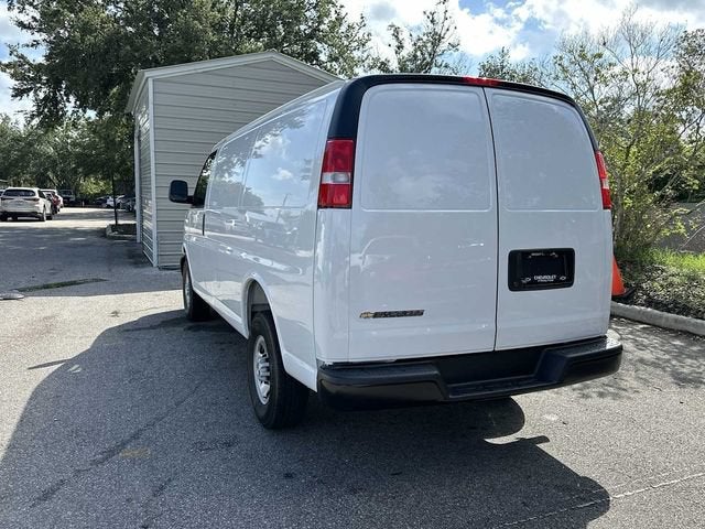 Chevrolet Express Cargo WT 2026