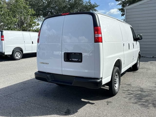 Chevrolet Express Cargo WT 2026