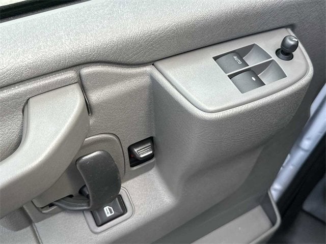 Chevrolet Express Cargo 2500 WT 2026