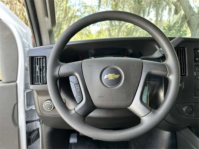 Chevrolet Express Cargo 2500 WT 2026