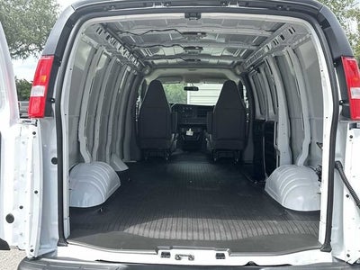 Chevrolet Express Cargo WT 2026