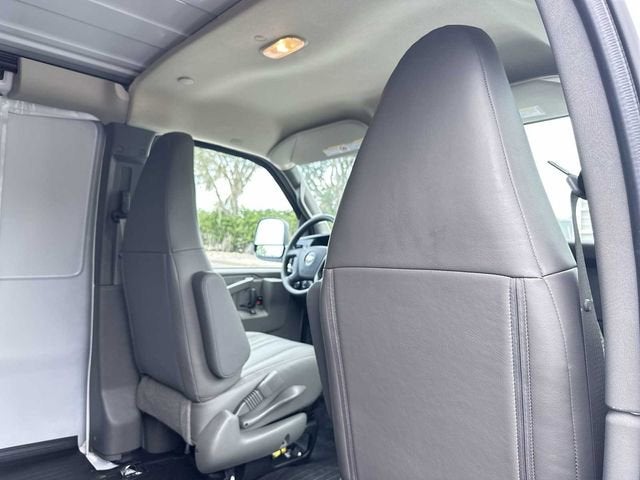 Chevrolet Express Cargo WT 2026