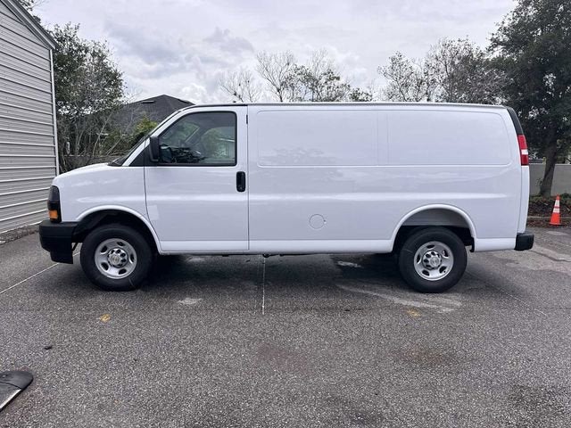 Chevrolet Express Cargo WT 2026
