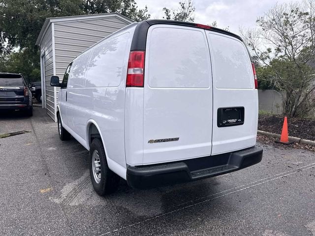 Chevrolet Express Cargo WT 2026