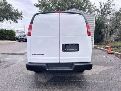 Chevrolet Express Cargo WT 2026