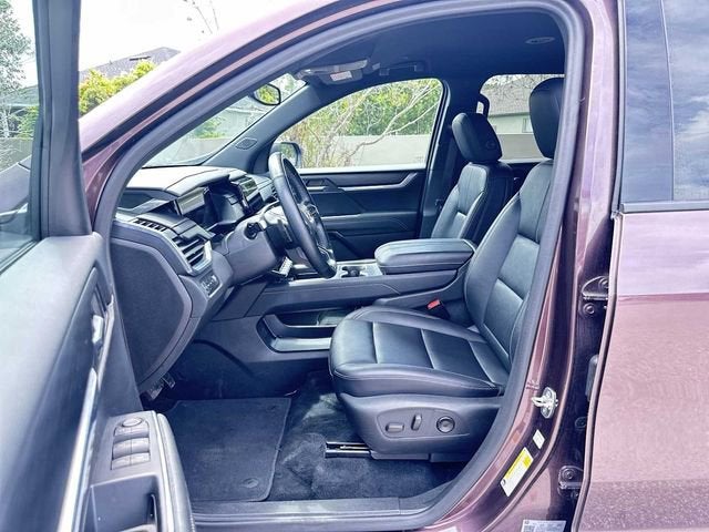 GMC Acadia Elevation 2024