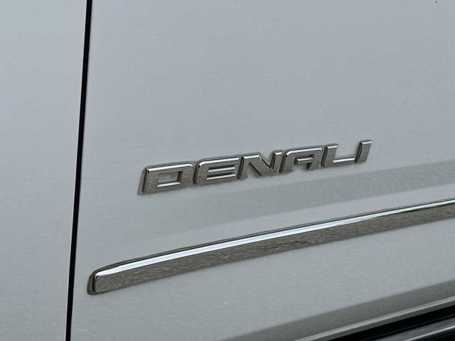 GMC Yukon Denali 2017