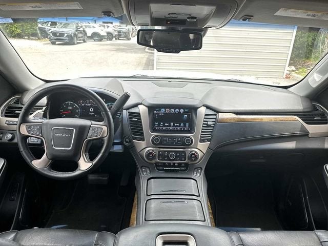 GMC Yukon Denali 2017