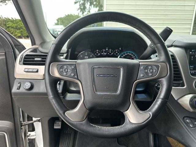 GMC Yukon Denali 2017