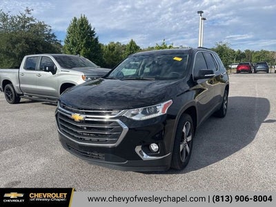 Chevrolet Traverse LT con tapicería de cuero 2019
