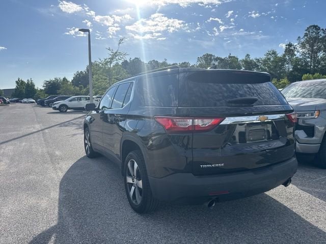 Chevrolet Traverse LT con tapicería de cuero 2019