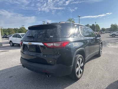 Chevrolet Traverse LT con tapicería de cuero 2019