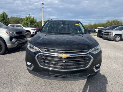 Chevrolet Traverse LT con tapicería de cuero 2019