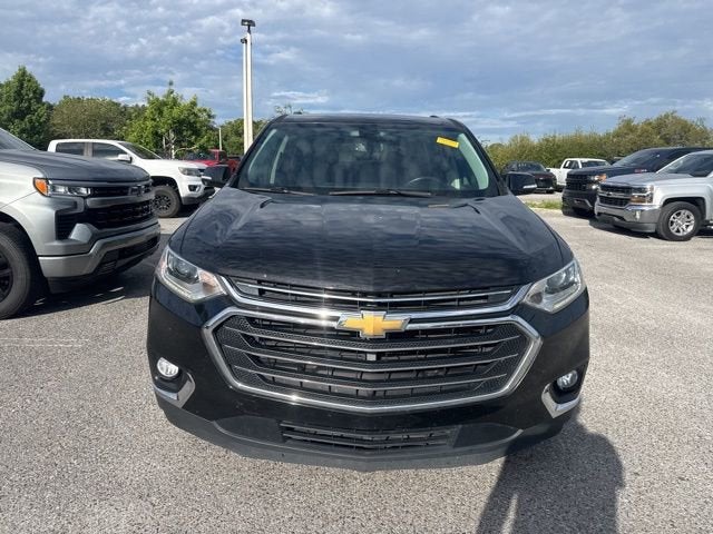 Chevrolet Traverse LT con tapicería de cuero 2019