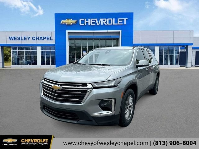 Chevrolet Traverse LT con tapicería de cuero, 2023